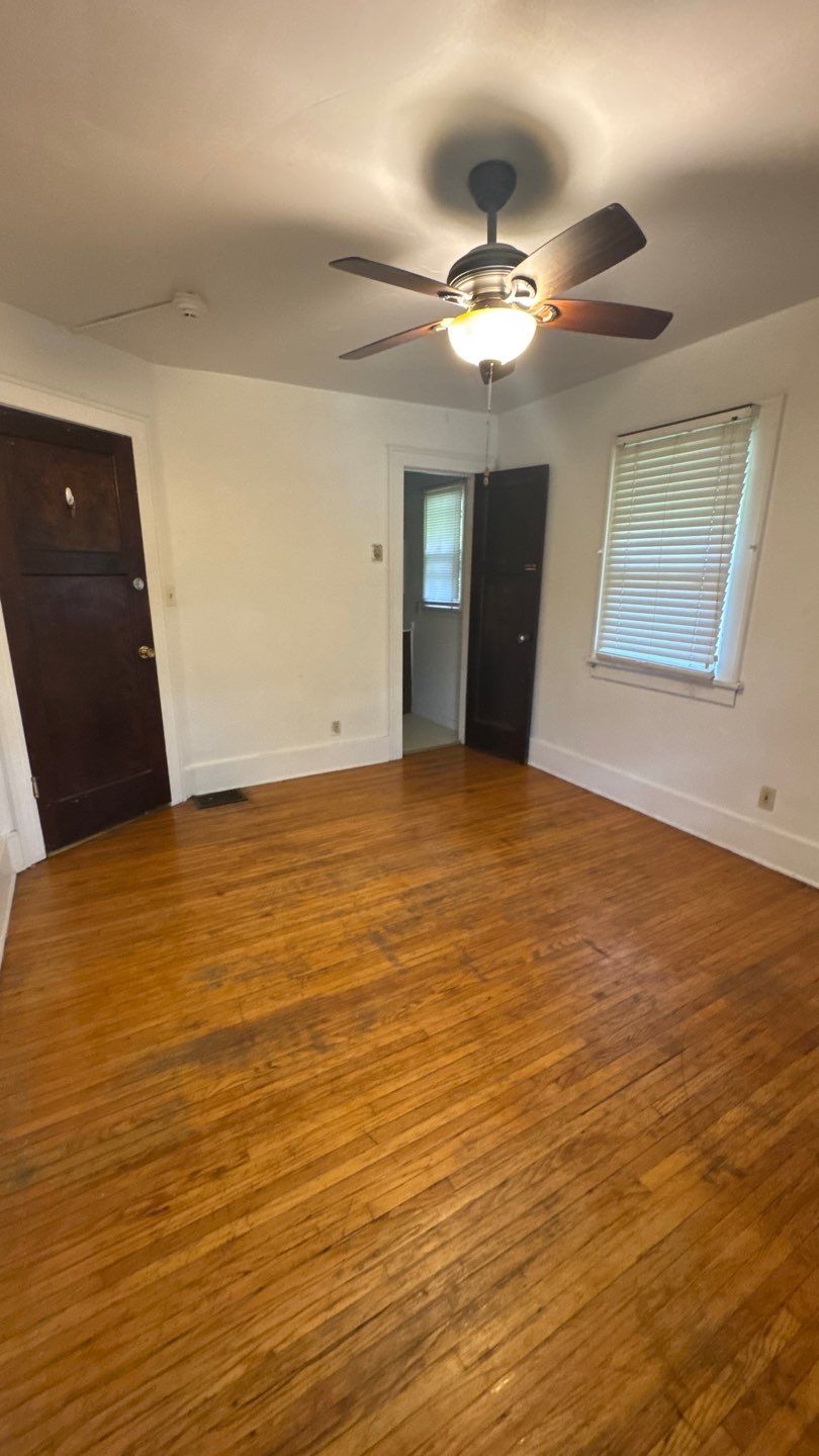 Unit 18 – Wood Floor